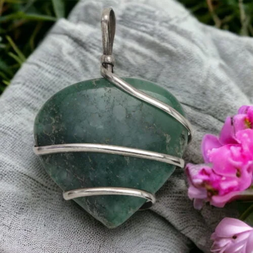 Green Jade Pendant Heart Shape-Builds Friendship